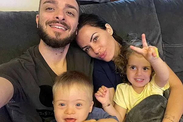 Криско за сина му: Дани не може без кака си