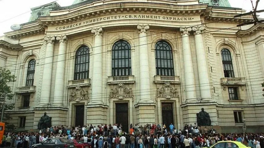 Двама в битка за ректор на Алма матер