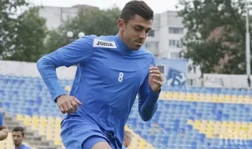 Сърмов закопа  тима си