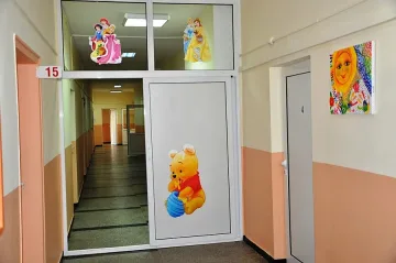 Ремонтираха и украсиха детското отделение в разложката болница