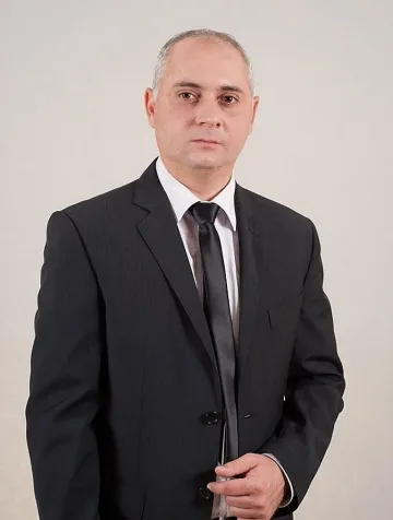 Тежка сватба и балотаж за Стоилов