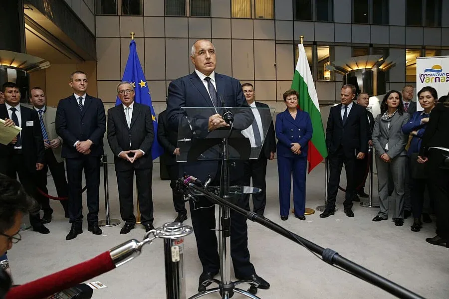 Юнкер: Бойко е златното момче на България