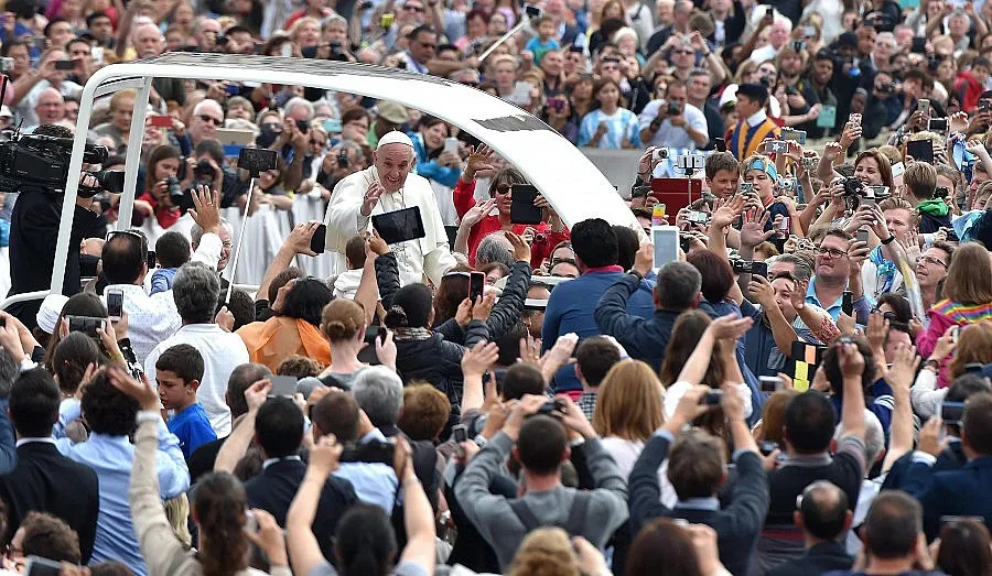 Папата поиска прошка за скандали