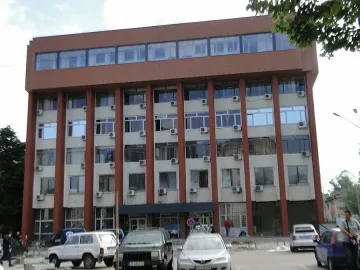 Каналджия на съд в Перник