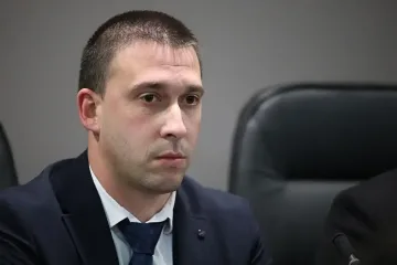 Водната криза взе главата на губернатор