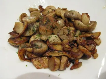 Жена се натрови с гъби от комшия