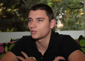 Царят на мократа писта мечтае за "Формула 1"