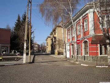 Почитат Света Петка в Брезник