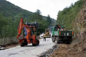 Реконструират 15 км от път на територията на Кърджали и Смолян