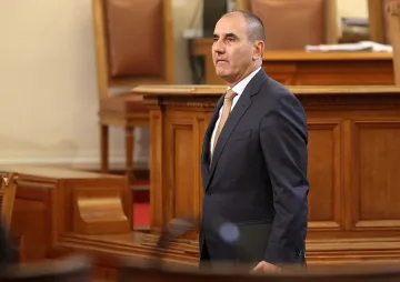 Цветан Цветанов обикаля днес цялата Варненска област