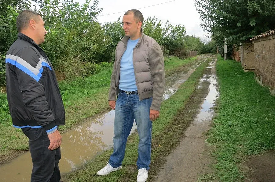 Сава Савов сигнализира за  безконтролно и предизборно кърпене на дупки