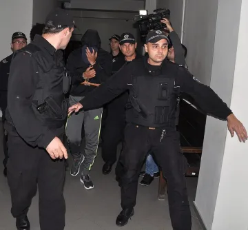 Тримата холандски терористи: Искаме екстрадиране