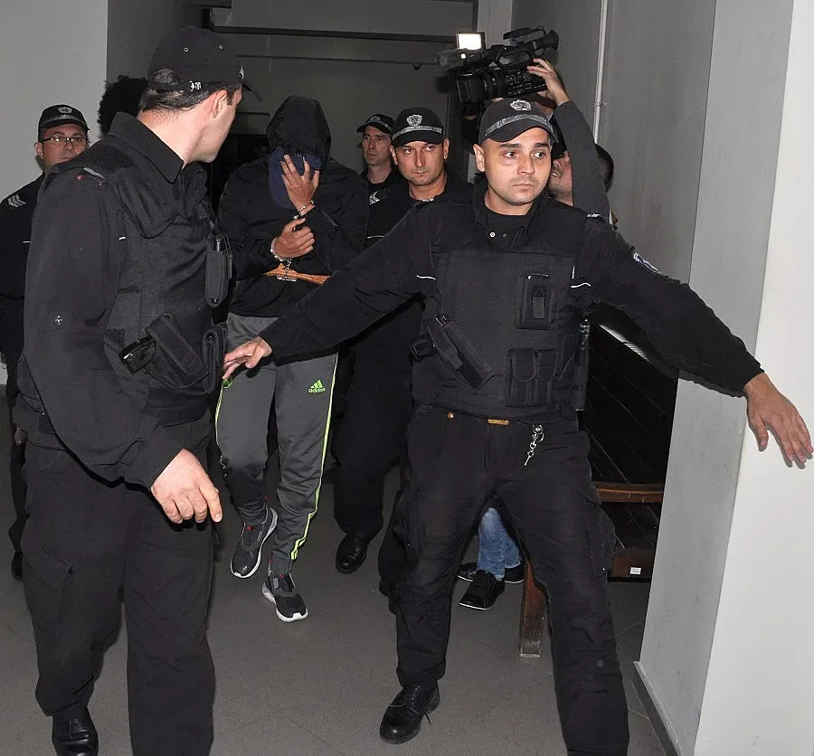 Тримата холандски терористи: Искаме екстрадиране