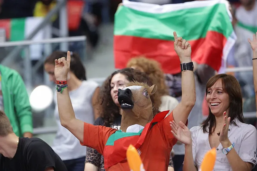 Обсада на "Арена Армеец" за битката в сряда