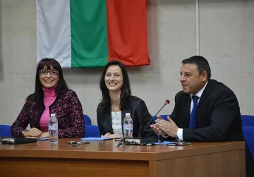 Мария Габриел: Благоевград е град на бъдещето