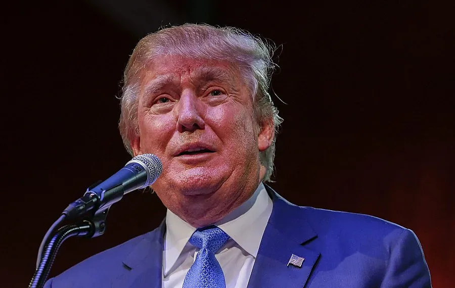 Доналд Тръмп обвини Меркел в "безумие" за бежанците