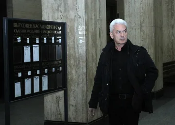 Съдът решава съдбата на Сидеров