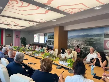 Кметът на Община Казанлък Галина Стоянова подписа споразумение с МРРБ за реконструкция на водопроводната мрежа на село Енина