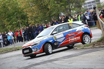 Дебютантите Геров и Костадинов водят в IV кръг на Hyundai Racing Trophy