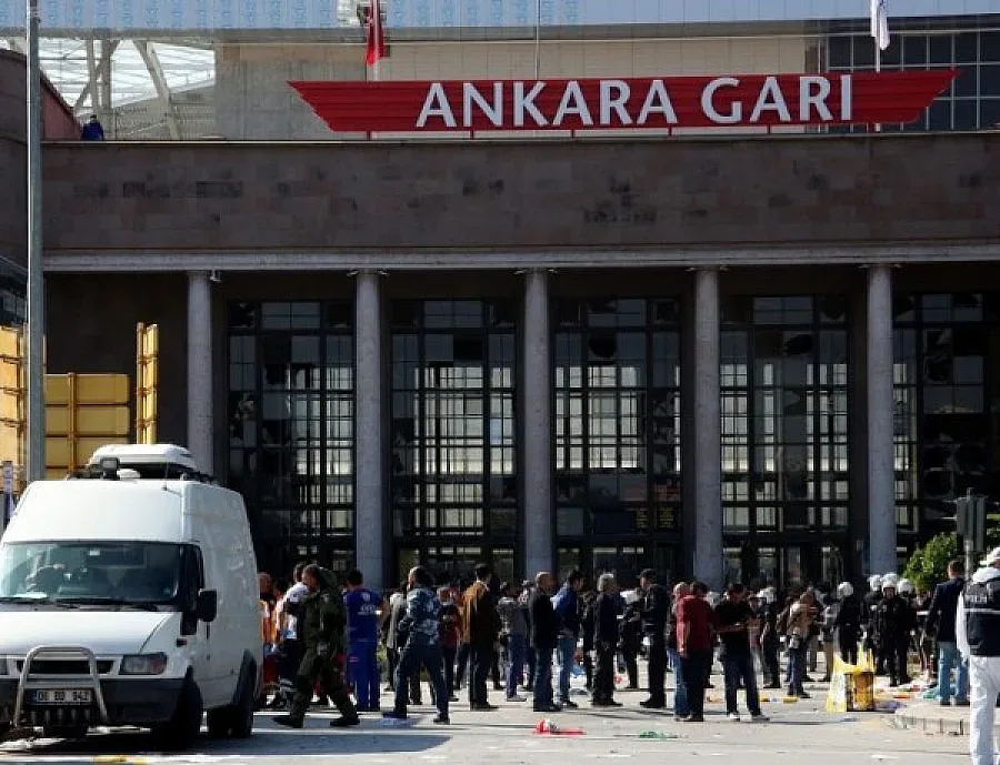 Ужасът в Турция вече с близо 100 жертви