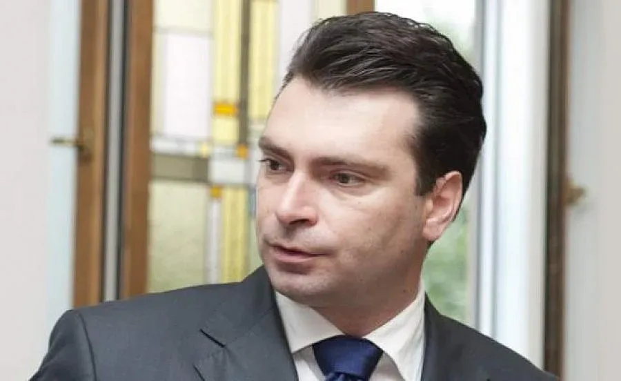 Червени помагат за незрящи