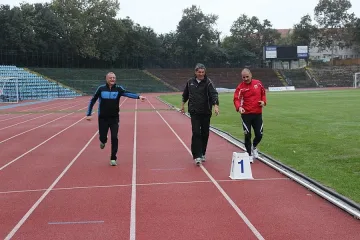 Победа с номер 1 пожела Цветанов на пистата на Градския стадион в Русе