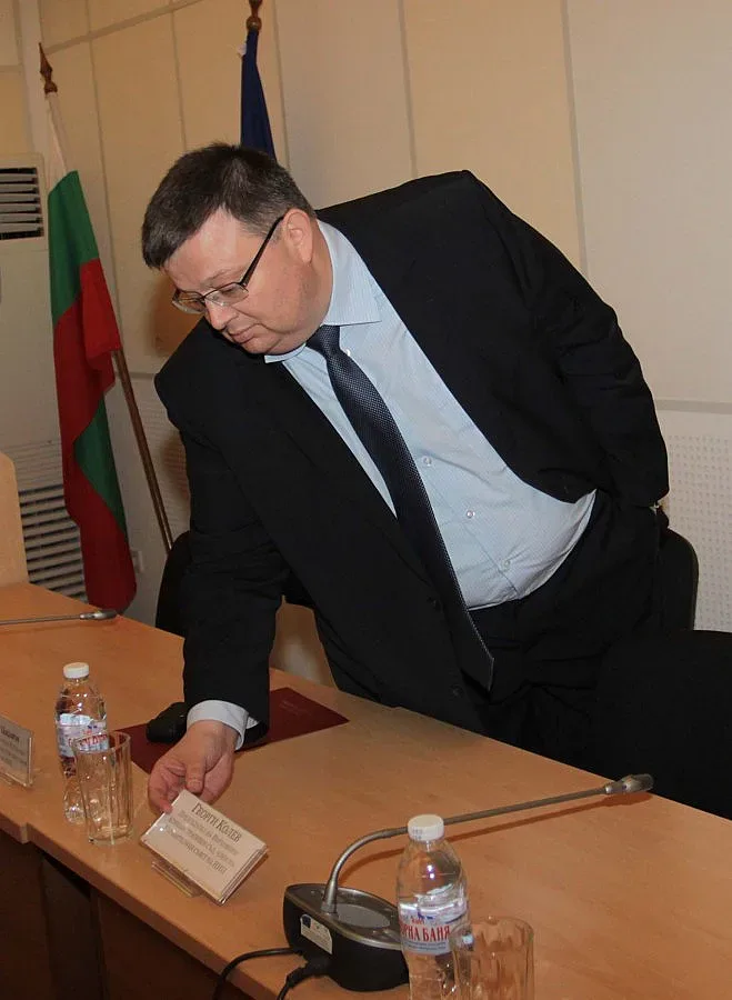 Цацаров иска сваляне на имунитета на левскар