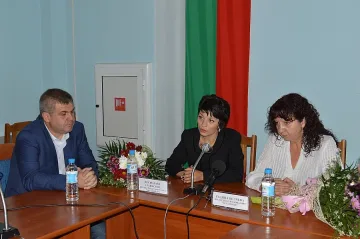 Атанасова: Ще работим в полза на двойките с репродуктивни проблеми 