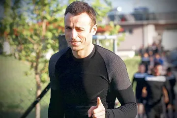 Бербо започна игра с феновете