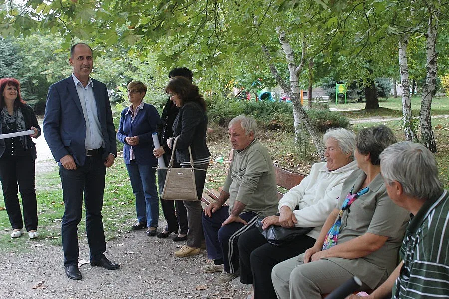 Работещо осветление и ремонт на улиците обеща в Кърджали Илия Илиев