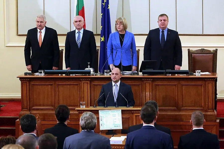 Иван Ибришимов смени Мая Манолова в НС