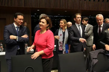 ЕС засилва подкрепата за трети страни за справяне с бежанската криза