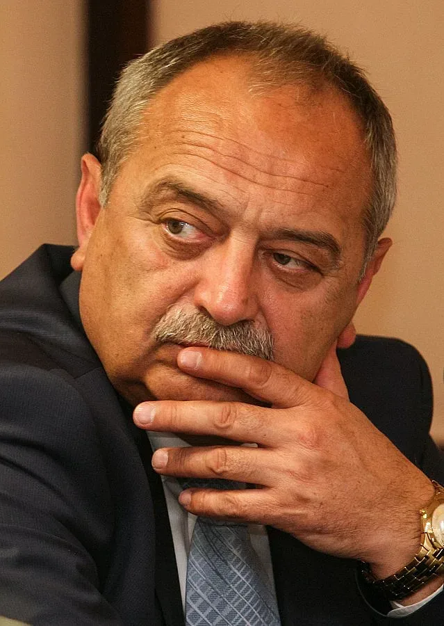 Нека касата приключи на нула през 2015 г.