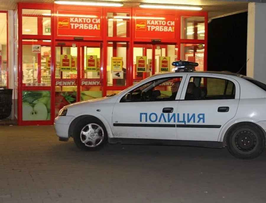 МВР: Роми не са крали от магазина в Казанлък