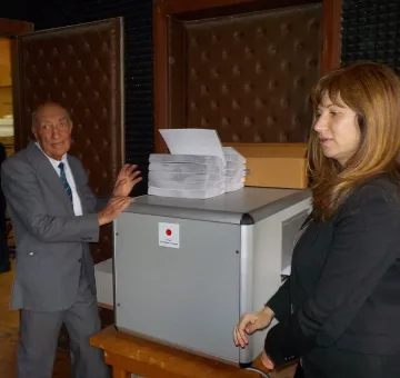 Стоянова: Подпомагаме културните инициативи на хората с увредено зрение	