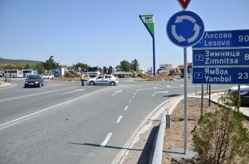 Граничен полицай катастрофира край Петолъчката