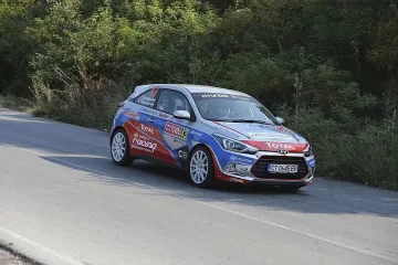 Четири екипажа в битка за победа в IV кръг на Hyundai Racing Trophy