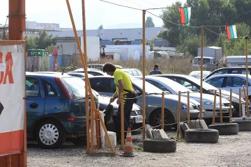 Собственик на автокъща - бягайте от тези коли!