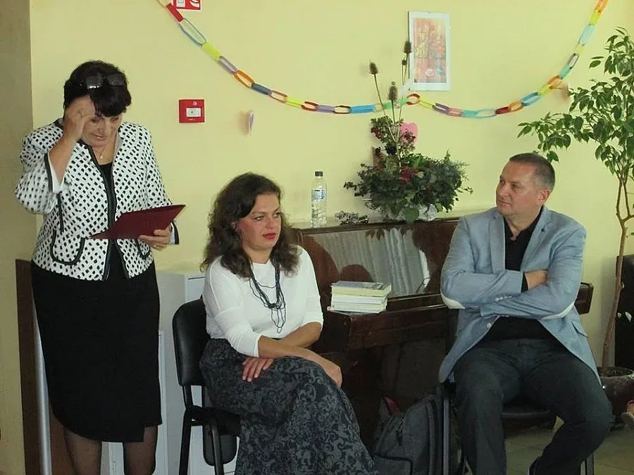 Екзюпери и Дубарова лекуват крехки души