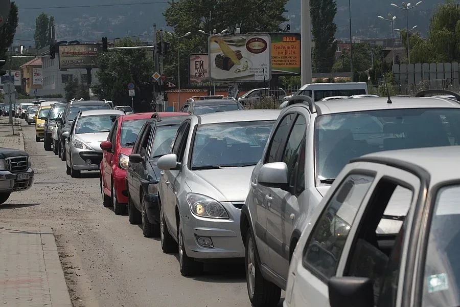 Данък уикенд за коли над 5 бона