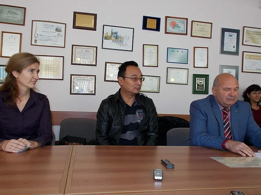 Китайци вдигат завод за фураж в Добрич