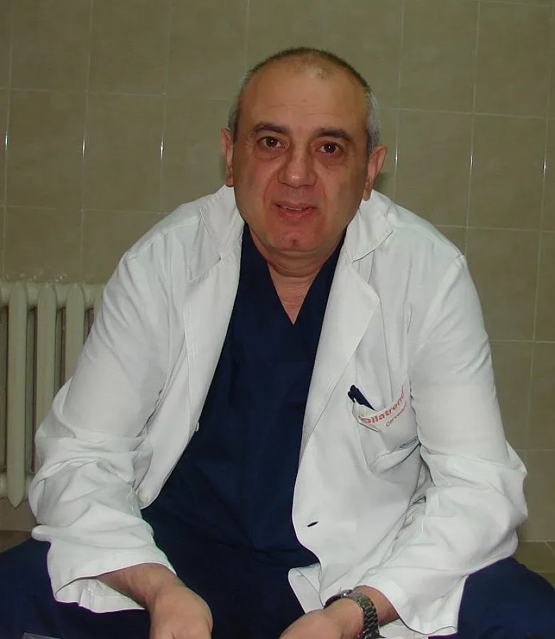 Лекар с фалшива диплома работи в болницата в Бургас