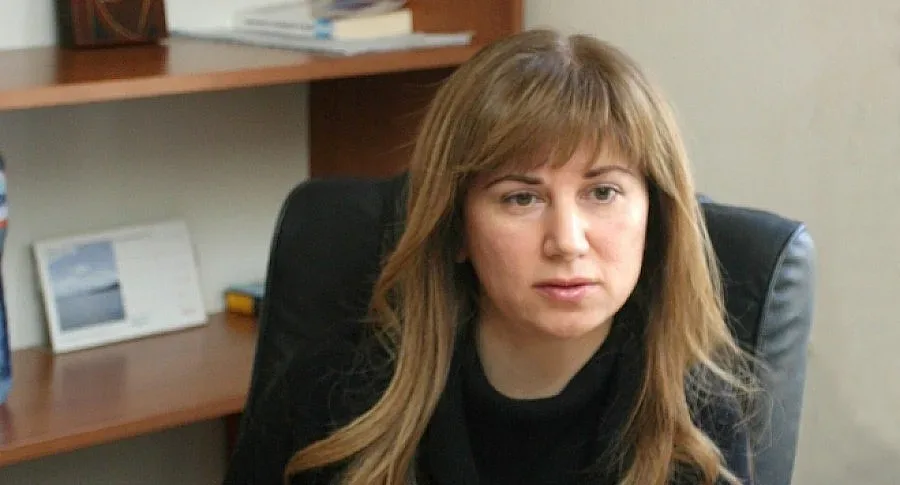 Вергиния Стоянова се срещна с граждани пред СУ „Св. Климент Охридски