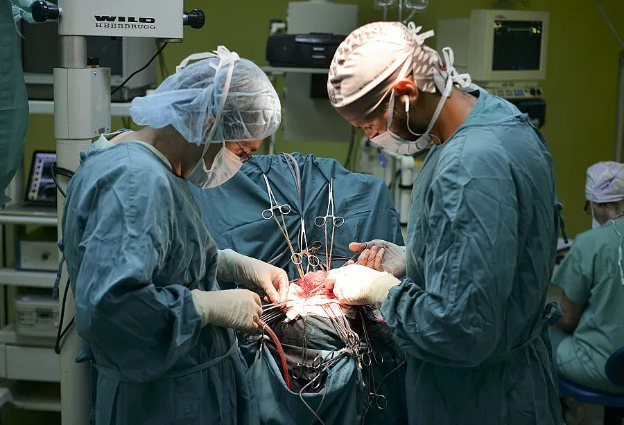 Лекари спасиха полумъртво момиче след инцидент с карт