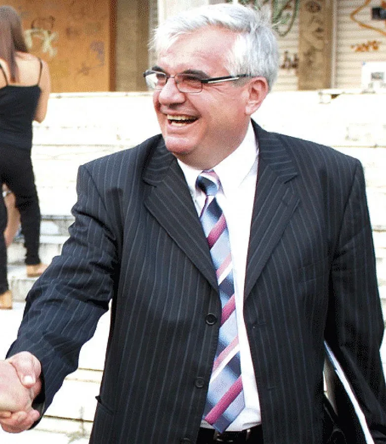 Проф. Стойков: Очаквам компроматна война до дни