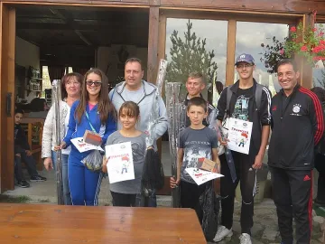 Малки риболовци „избиха” рибата над Банско