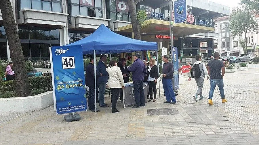 Кандидати на ГЕРБ организираха изнесена приемна във Варна