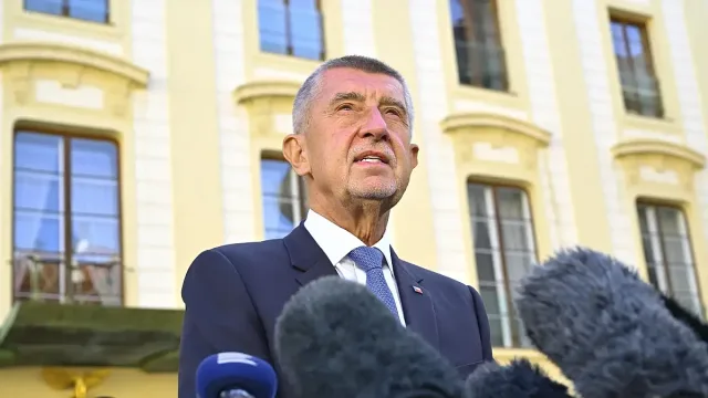 Нов обрат в Прага! Бабиш протяга ръка към Украйна