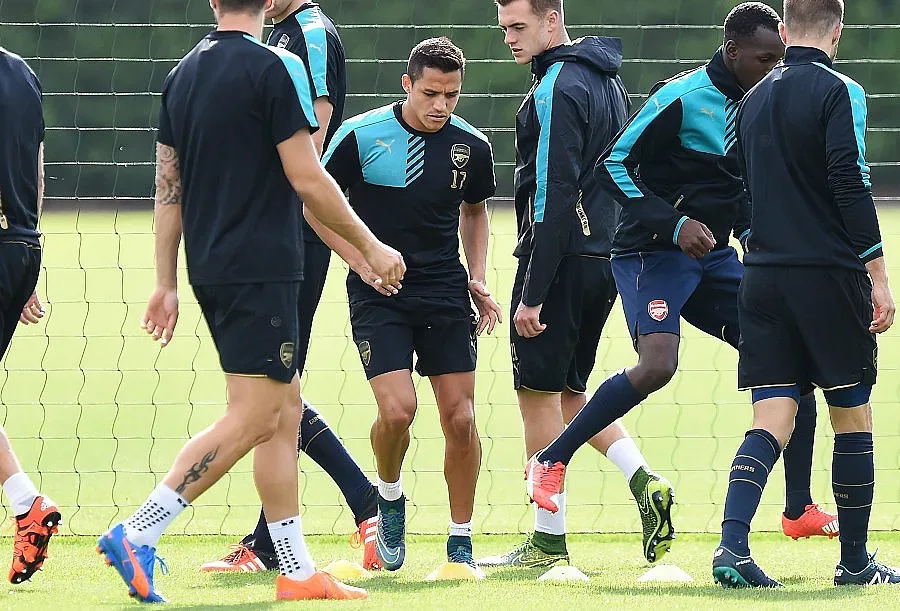 "Арсенал" не даде шанс на "Юнайтед в Лондон