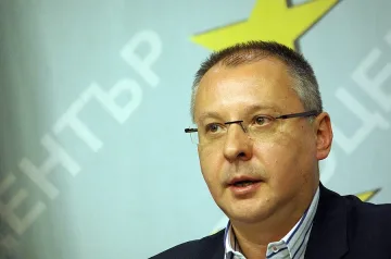 Сергей подари песен на комсомолците